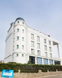 Hotel mar azul es un hotel pequeño con aire acondicionado, minibar y frigorífico en las habitaciones, y es fácil permanecer conectado durante la estancia, ya que ofrece wifi gratuito para los huéspedes. Hotel Mar Azul Y Surf Ab 136 1 9 5 Bewertungen Fotos Preisvergleich Suances Spanien Tripadvisor
