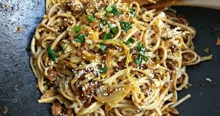 Comment Remplacer La Viande Dans Les Recettes Testez Les Proteines De Soja Dans Les Plats Asiatiqu Comment Remplacer La Viande Plat Asiatique Plat Vegetarien
