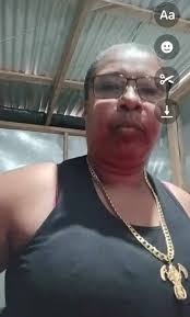 MasayaRebelde 🤔LADY GUARO ✅️LE GUSTA EL GUARO PERO NO LE GUSTA PAGAR 💰  📌La ladyguaro ▶️Un sabio refrán dice que no es bueno combinar la amistad  con el dinero o negocio y