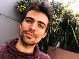 Disfrutando estar conmigo. #StayHome