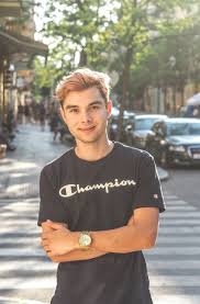 Život life kajumi je l. Adam Kajumi Nebezpeci Pro Deti Na Sitich Je Velke A Deti Se Mohou Trapit Flowee