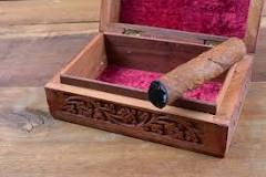 The Value of Antique Cigar Boxes: What to Look For | LoveToKnow