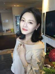 Scroll down and check out her slim body, short and/or medium black. Barbie Hsu Is Reportedly Selling Two Luxury Homes To Help Save Her Husband S Ailing Hotel Today