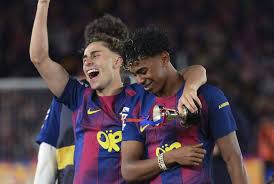 Barcelona’s La Liga title party: Two nightclubs, Pedri’s tradition and autographs on sausages - The Athletic