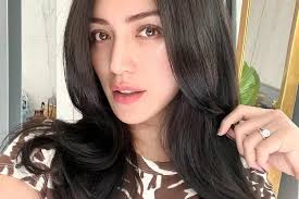 Jessica Iskandar Blasteran Apa? Simak Biodata Istri Vincent Verhaag Lengkap  dengan Agama dan Instagram