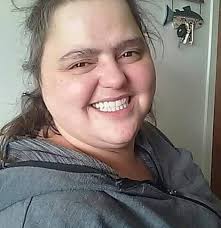 4 1/2 à louer dans une coopérative d'habitation à coaticook. 476$/mois eau  chaude fourni, droit aux chats. Libre immédiatement 819-849-9484