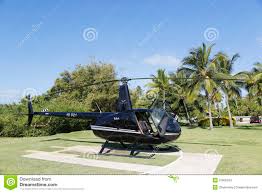 Mayo 27, 2020 por percha. El Helicoptero De Robinson R44 De La Mosca De Cana En Punta Cana Republica Dominicana Imagen De Archivo Editorial Imagen De Oferta Engranaje 37606224