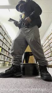 EddieBD Library Jerk Off - ThisVid.com 中文