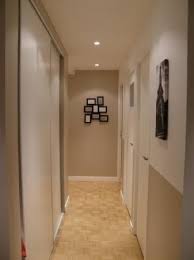 Peinture D Un Couloir Etroit Et Assez Long Couloirs Etroits Couloir Long Decorer Un Couloir