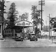 Aetna Service Station Third And Oak Streets Louisville Kentucky 1929 Caufield Shook Collection Gas Station Louisville Kentucky Old Gas Stations