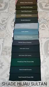 Kode warna heksadesimal #003208 adalah sangat gelap bayangan dari. Kain Warna Hijau Penggambar