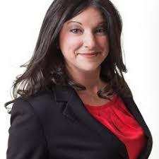 Nina Gates's Instagram, Twitter & Facebook