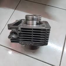 Ini adalah sebuah motor cub suzuki yang sudah berusia lebih 10 tahun yang bakal saya lenjan untuk dibuat sebagai pengangkutan ke tempat kerja di kawasan lembah. Suzuki Nos Assy Original Sgp Japan Cylinder Block With Piston Set For Fx125 Fu125 Size 00 57mm Std Shopee Malaysia