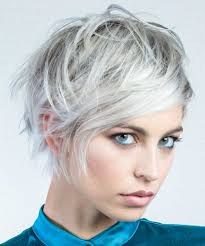 Che tu stia cercando una dissolvenza alta, bassa o conicità della pelle con un ciuffo, un pettine o una spazzolata, abbiamo i tagli di capelli da uomo più . Quando I Capelli Corti Ringiovaniscono Lorella Flego