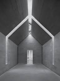 Maison De Pierre Dans L Universite De Milan Par John Pawson 2010 Mouvement Moderne Architecture Lumiere Architecture D Interieur