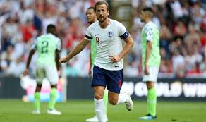 Harry kane's wife kate has lamented the weather today, as she quipped about her match attire for steph mcgovern quizzes dan walker on england vs scotland. Life As I Know It England Captain Harry Kane Express Co Uk