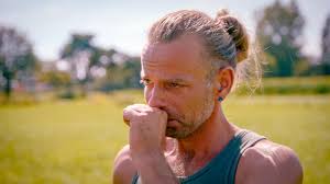 Ongeziene plottwist in 'Boer zkt vrouw': Sanne (34) stuurt laatste  kandidaten naar huis en past voor citytrip