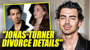 Martin Freeman & Sophie Turner at BAFTAs 2023 (19/February/2023)