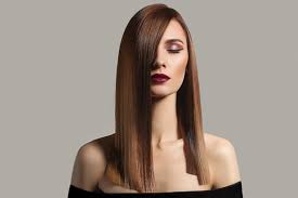 Perhatikan rambut anda apakah lurus, bergelombang atau keriting. Ini Beda Smoothing Dan Rebonding Perawatan Untuk Meluruskan Rambut