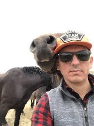 Kelly Lander's Instagram, Twitter & Facebook