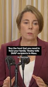 David Ortiz and other Boston legends tee'd off for a great cause in Newton. 