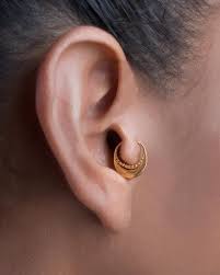 Add to bag gold 16g square crystal tragus stud earring add to bag. Gold Tragus Ring Tragus Earring Daith Earring Gold 14k Gold Etsy Tragus Earrings Daith Earrings Rook Jewelry