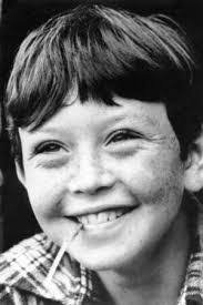 Kelly Reno's Instagram, Twitter & Facebook