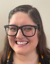 Anna Glaze's Instagram, Twitter & Facebook