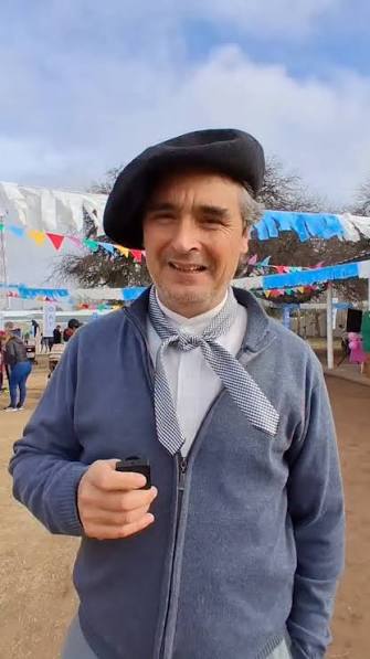 Pedro Saubidet, el protagonista viral de la canción del Mundial, charló con Toay Noticias y estuvo presente el Barrio Chaparral compartiendo con los vecinos una tarde de juegos y diversión. Desde ...
