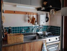 タイル キッチン 貼り 方