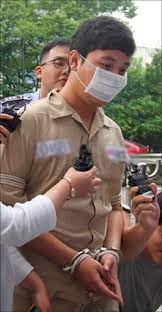한편 이만희 형 장례식 방명록은 구체적인 이름보단 어디 지파란 식으로 적혀있어, 발병 원인 추적에는 유효하지 해당 공무원과 함께 상황실 영상회의 등에도 참석해 감염이 우려됐던 이희진 군수, 부군수. ìž… êµ³ê²Œ ë‹«ì€ ì´í¬ì§„ ë¶€ëª¨ ìž¥ë¡€ ì¹˜ë¥´ê³  22ì¼ ë‹¤ì‹œ êµ¬ì¹˜ì†Œë¡œ ì¡°ì„ ì¼ë³´