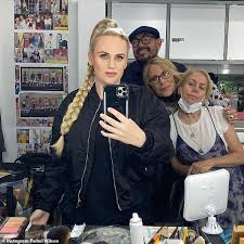 Rebel wilson talks to vanity fair's krista smith about the movie bachelorette at sundance. Freedomroo Rebel Wilson Shows Off Her Flawless Visage On The Set Of Her New Film Film Senior Year Australiannewsreview