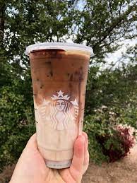 You Can Get A Marble Mocha Macchiato At Starbucks Here S How Recipe In 2021 Starbucks Coffee Drinks Iced Starbucks Drinks Coffee Recipes Starbucks