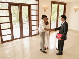Top 10 tips for getting the most out of foreign estate agents – Business  Destinations – Make travel your business