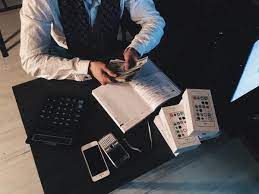 Jika sudah tahu tujuan finansial anda di masa depan, maka anda wajib untuk mulai mencari ragam produk investasi yang tersedia dan cocok untuk anda. Jenis Reklame Yang Cocok Untuk Mempromosikan Kegiatan Presentasi Adalah Pintar Mencocokan