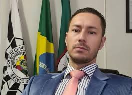 Willian Garcez recebe prêmio nacional de Melhor Delegado do Brasil  categoria Jurídica