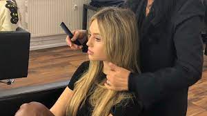 Daughter to powerhouse supermodel and germany's next top model host heidi klum, leni has inherited her mother's camera presence and. So Sah Leni Klum Hinter Den Kulissen Ihres Shootings Aus Promiflash De