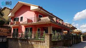 Ingresso, salone, cucina abitabile, due camere da letto e bagno. Villa In Vendita Atripalda Abaco Immobiliare Avellino