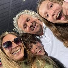 Jay Dodds's Instagram, Twitter & Facebook