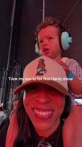 Kid at Sand in Boots Tour