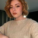 Lisa Gallus's Instagram, Twitter & Facebook