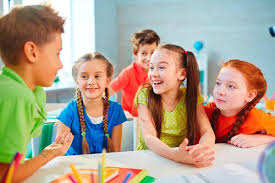 Organiza pequeños juegos en los que ellos tendrán que ejecutar la orden que des. Juegos De Lenguaje Y Expresion Oral Para Primaria