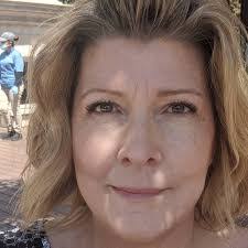 Marianne Bischoff's Instagram, Twitter & Facebook