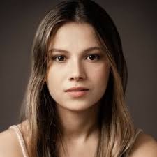 Miranda Purcell's Instagram, Twitter & Facebook