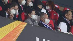 © slavia все права защищены. Chce Zavrit Cele Cesko Sam Sel Na Fotbal Prymula Fandil Slavii Ve Vip Boxu Aktualne Cz