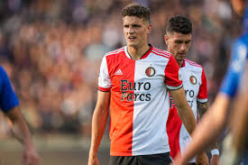 ˈfɛiənoːrt) is a dutch professional football club in rotterdam, that plays in the eredivisie, the top tier in dutch football. Bt Yviab Kwjpm