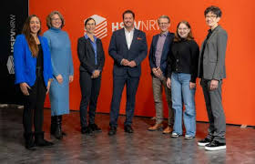 Liebe Leserin, lieber Leser, 02 In eigener Sache 02 Hochschulspiegel 06  Gremien und Arbeitskreise 07 Forschung 08 Veranstaltunge