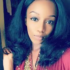 Ella Charles (@EllaC18158)