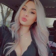 Wendy Manzano's Instagram, Twitter & Facebook