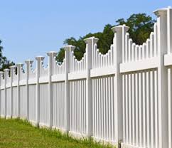 Fencing contractor doing exceptional work! Custom Pvc Fence Installation In Tampa Brandon